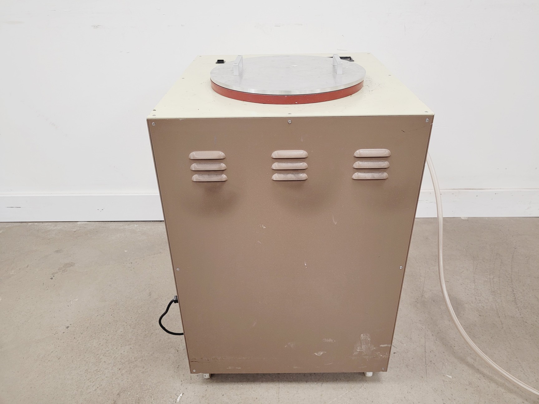 Image of Hitachi S-520 Scanning Electron Microscope System - Spares/Repair Lab