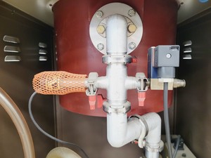 Thumbnail image of Hitachi S-520 Scanning Electron Microscope System - Spares/Repair Lab