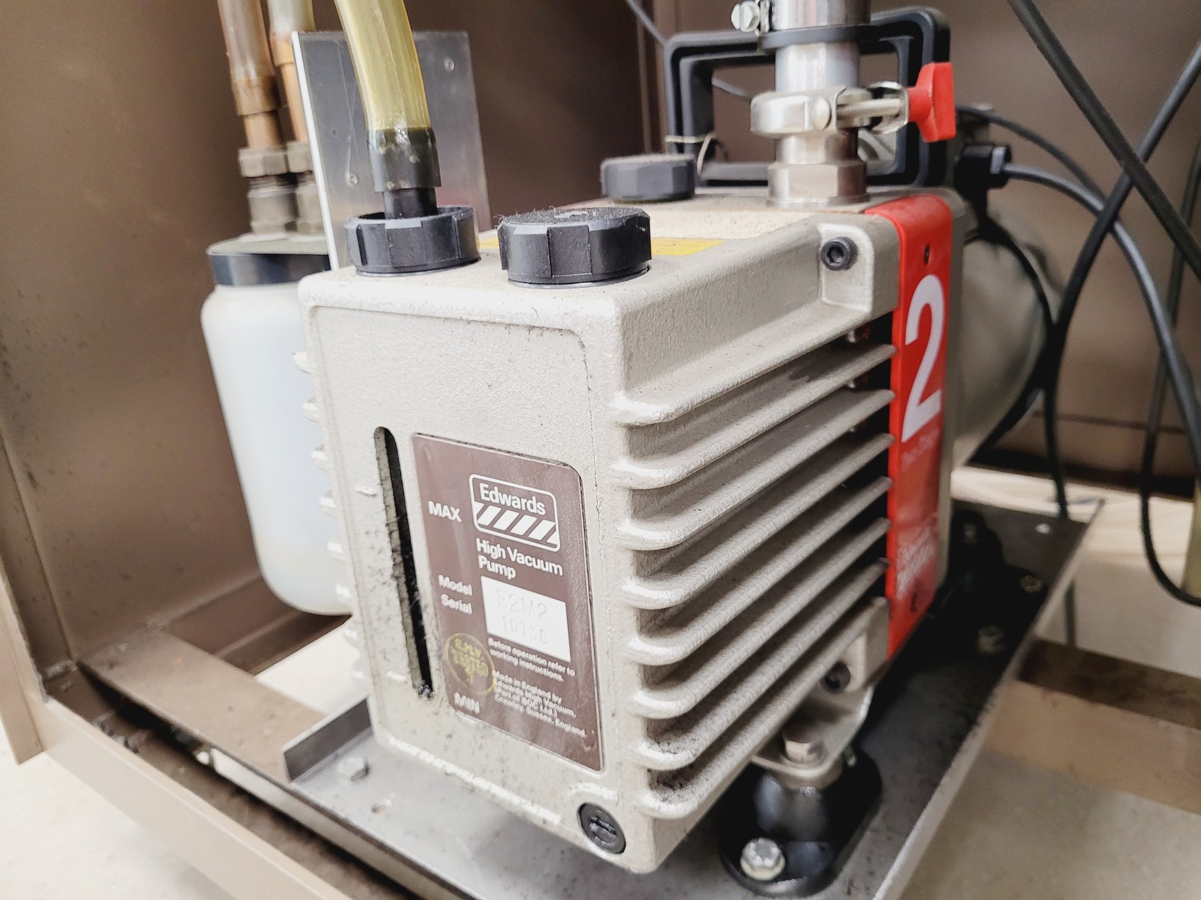 Image of Hitachi S-520 Scanning Electron Microscope System - Spares/Repair Lab