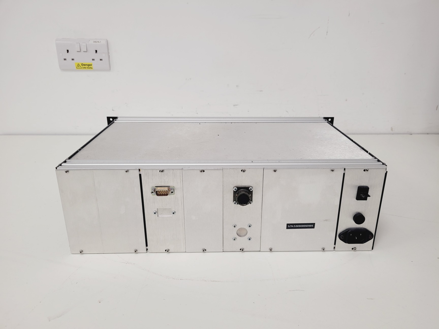 Image of Amco Modular Enclosures Cabinet SVT Associates Molecular Beam Epitaxy 
