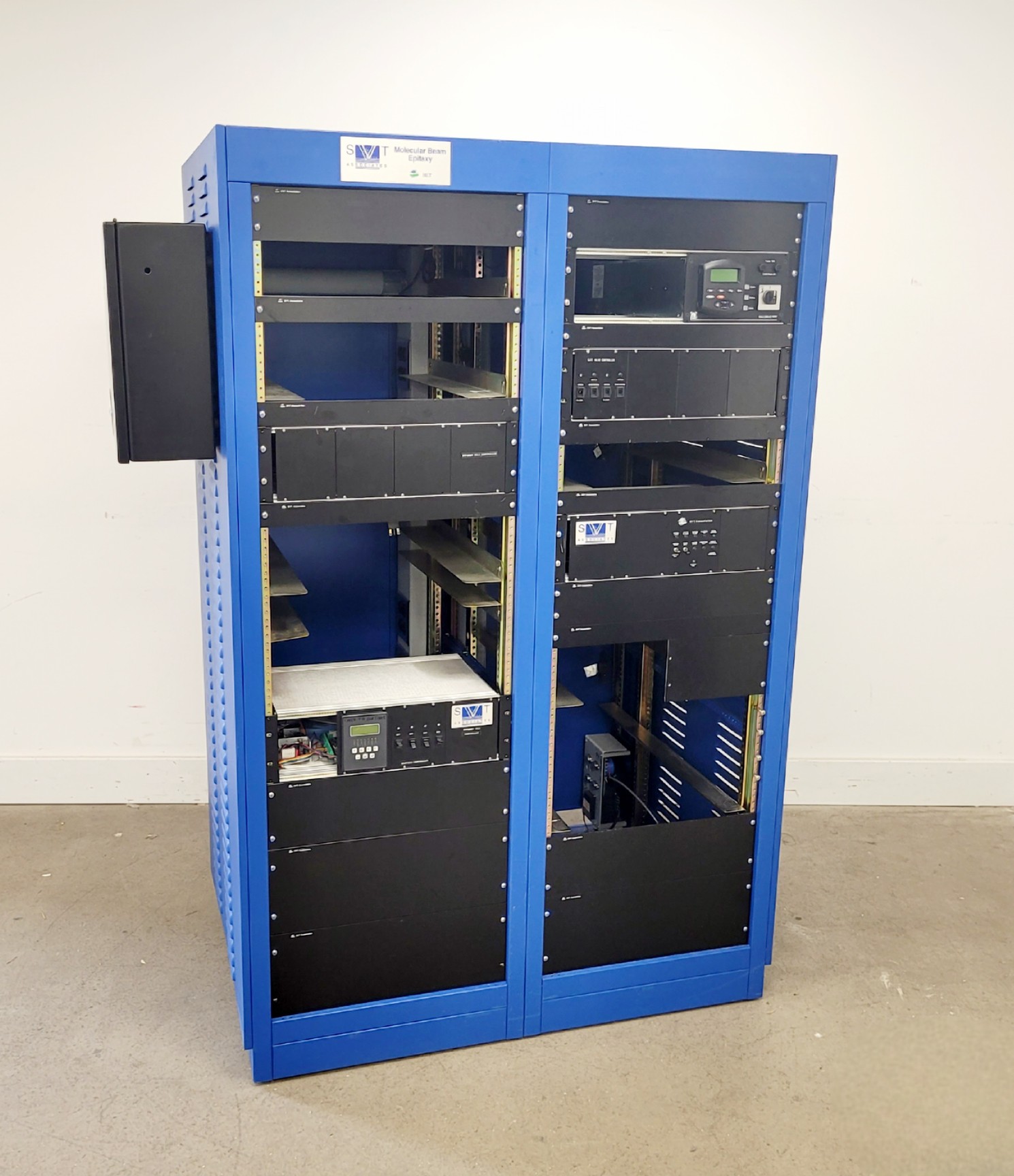 Image of Amco Modular Enclosures Cabinet SVT Associates Molecular Beam Epitaxy 