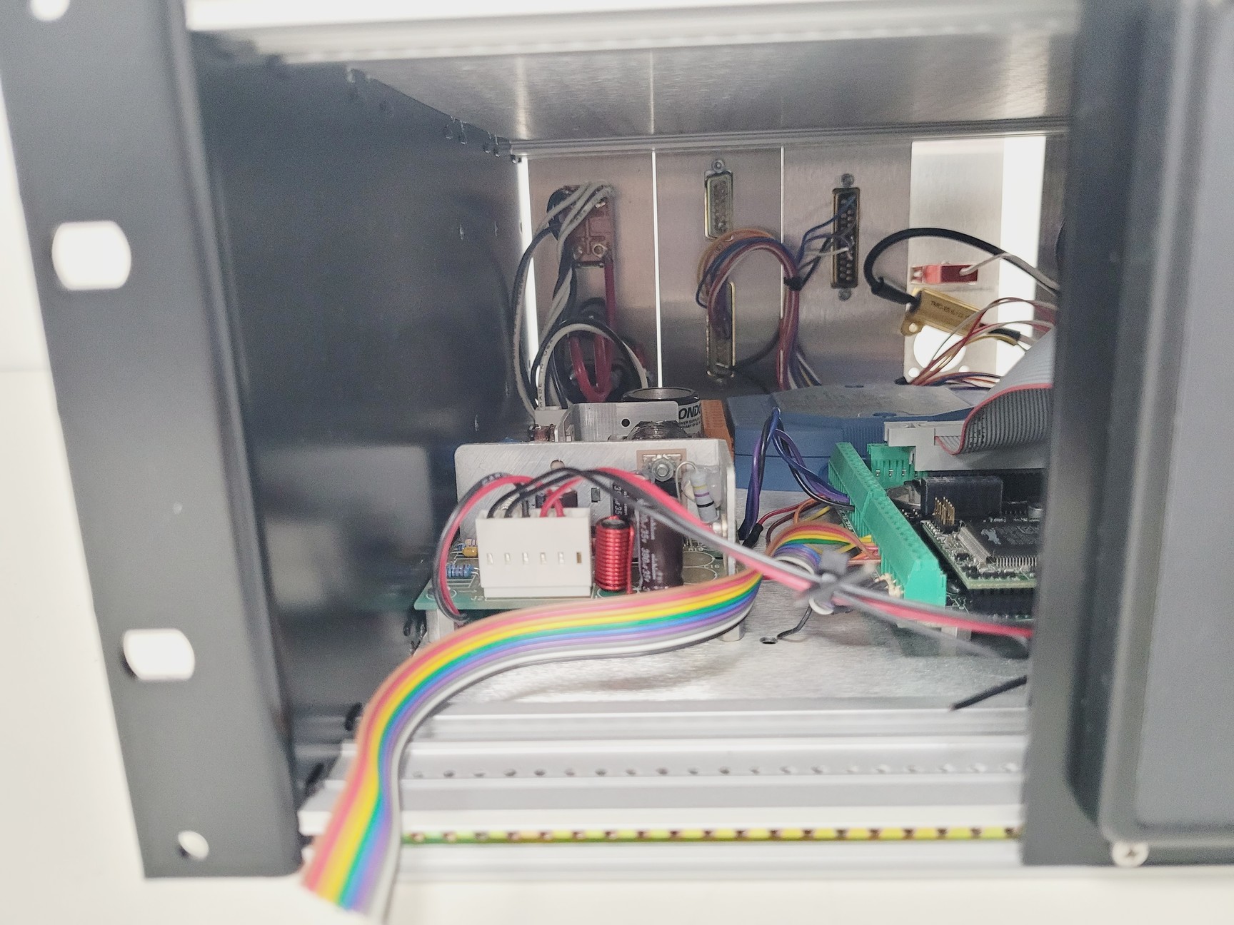 Image of Amco Modular Enclosures Cabinet SVT Associates Molecular Beam Epitaxy 