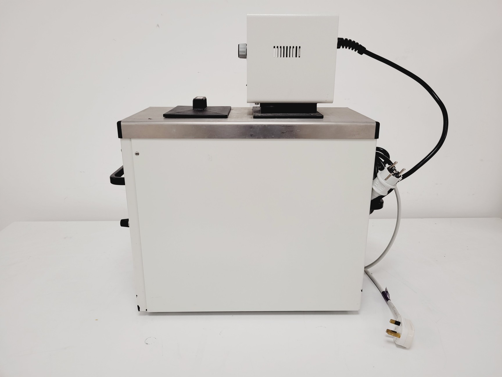 Image of Thermo Scientific K20 Recirculating Water Bath w/ C10 Control Lab