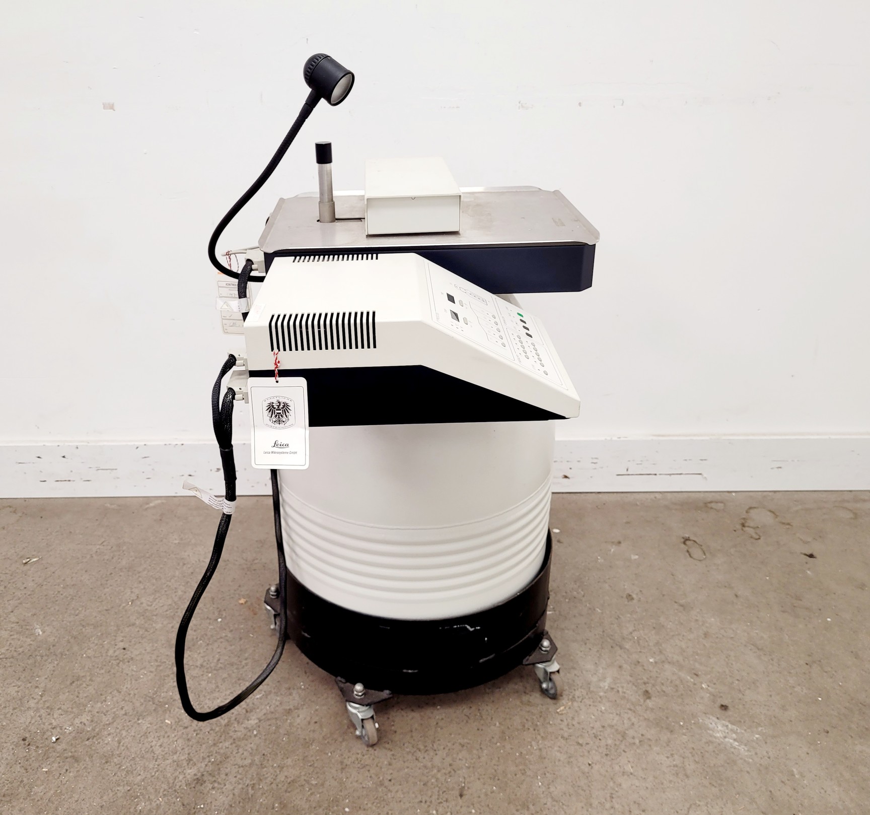 Image of LEICA EM-AFS Low Temperature Embedding System Type: 702701 w/EMUV & Dewar