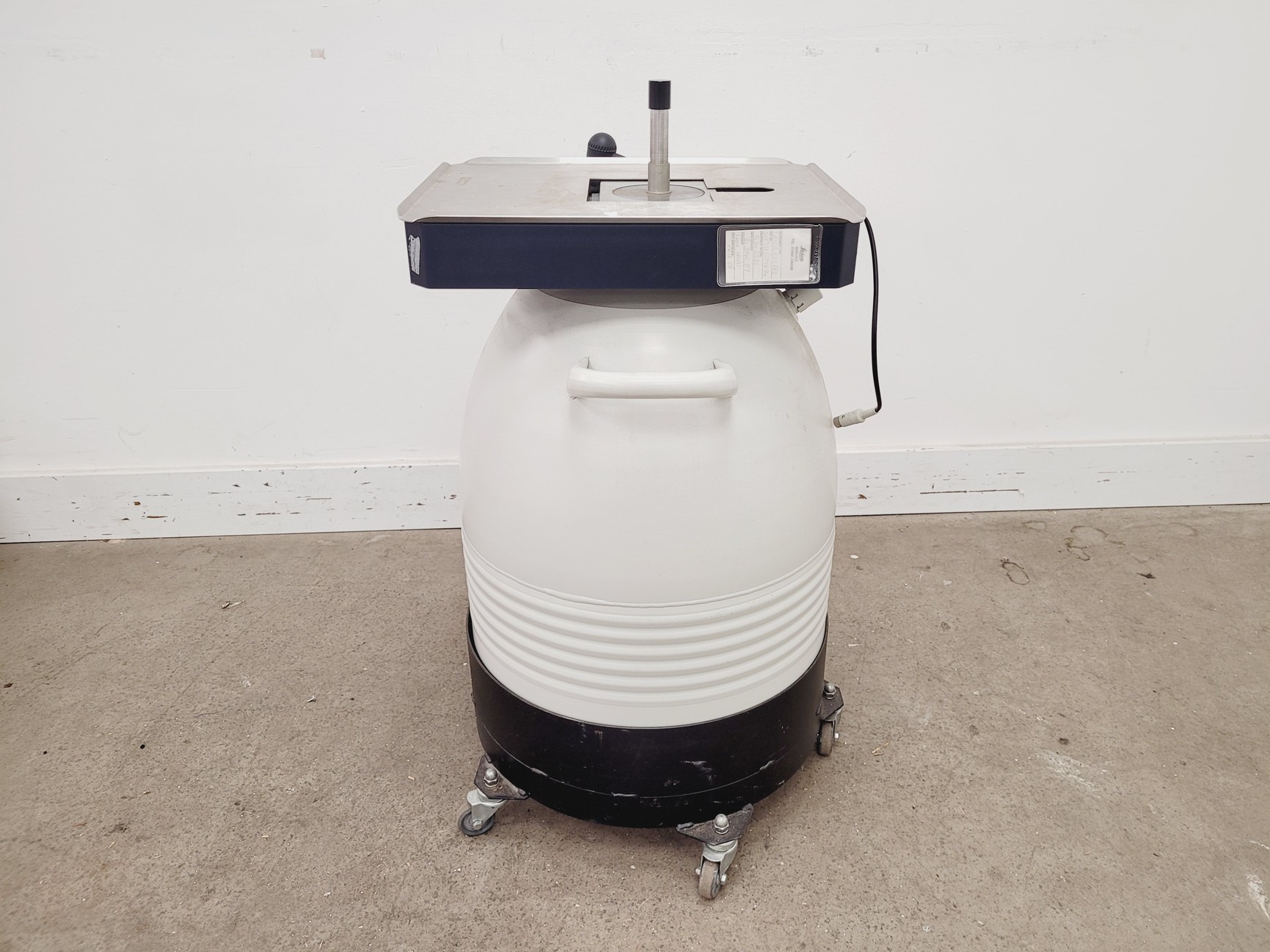 Image of LEICA EM-AFS Low Temperature Embedding System Type: 702701 w/EMUV & Dewar