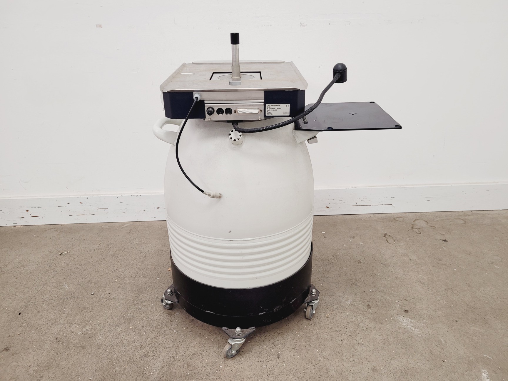Image of LEICA EM-AFS Low Temperature Embedding System Type: 702701 w/EMUV & Dewar