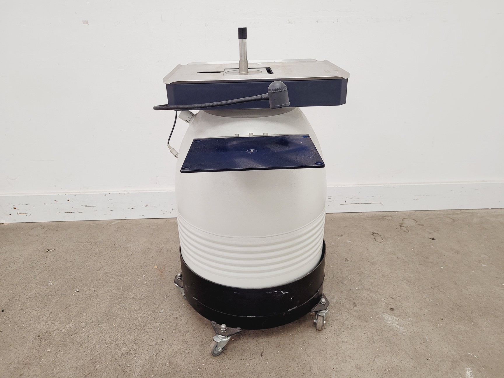 Image of LEICA EM-AFS Low Temperature Embedding System Type: 702701 w/EMUV & Dewar