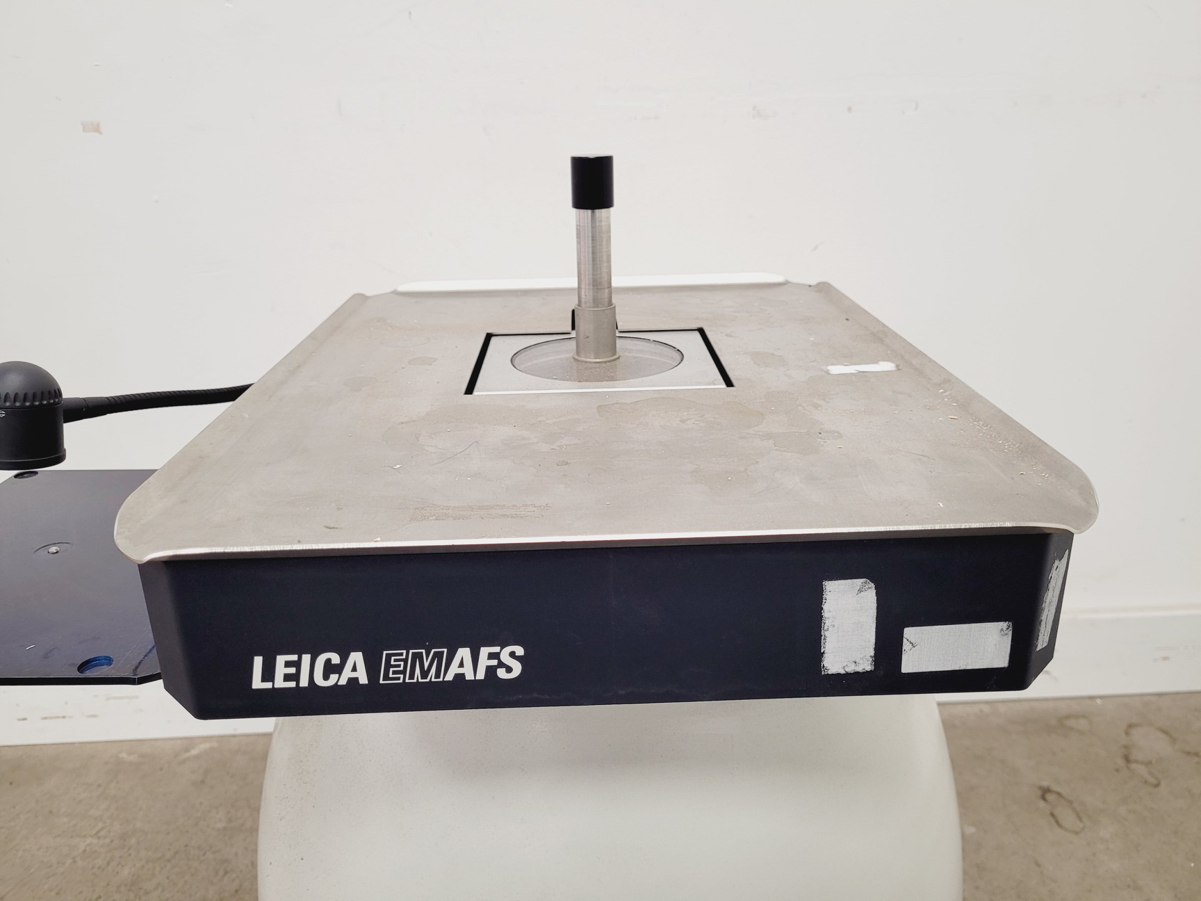 Image of LEICA EM-AFS Low Temperature Embedding System Type: 702701 w/EMUV & Dewar