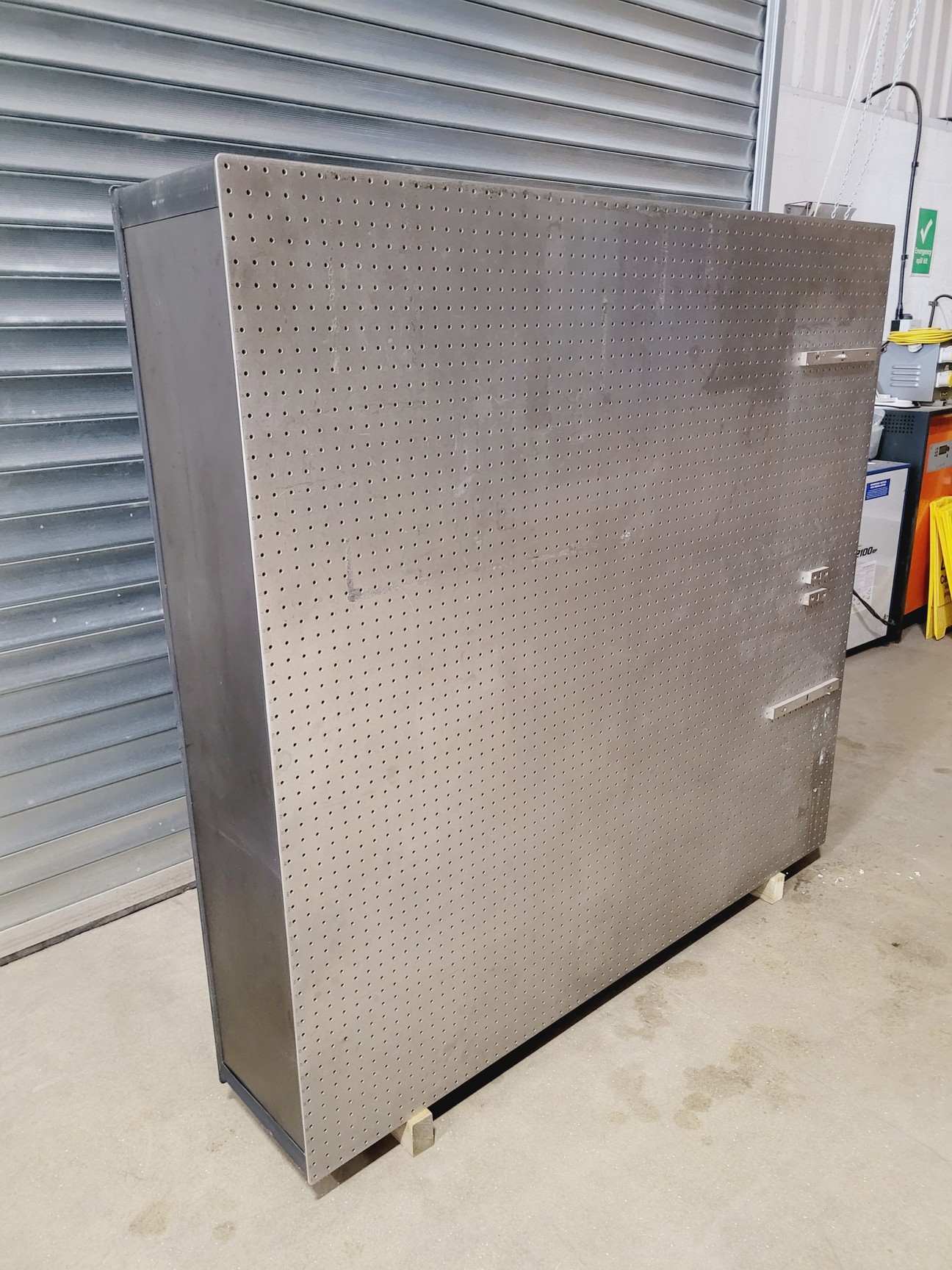 Image of Newport RS 2000 Anti-Vibration Isolation Table Metric w/ 4 x Newport I-2000 Lab