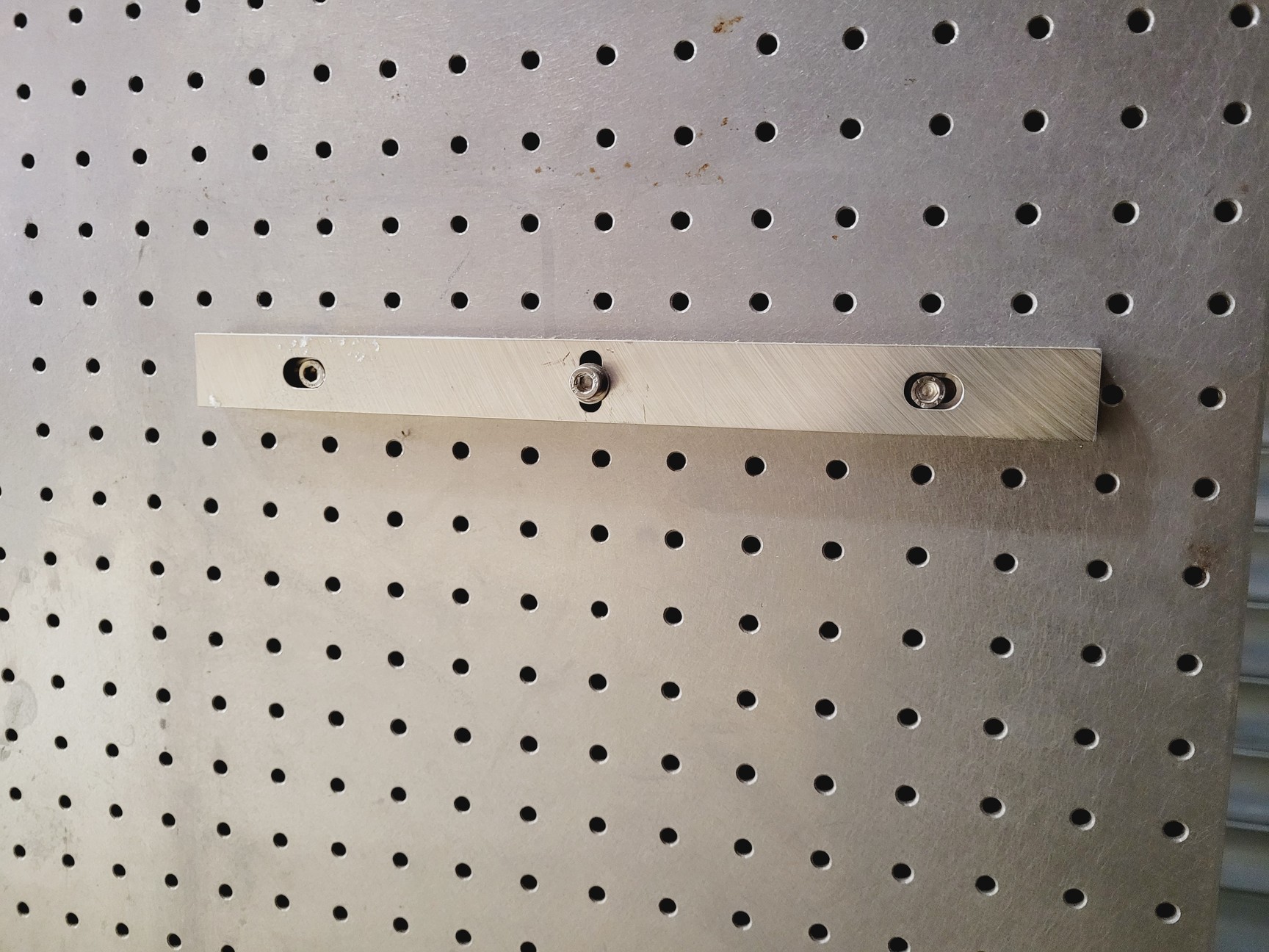 Image of Newport RS 2000 Anti-Vibration Isolation Table Metric w/ 4 x Newport I-2000 Lab