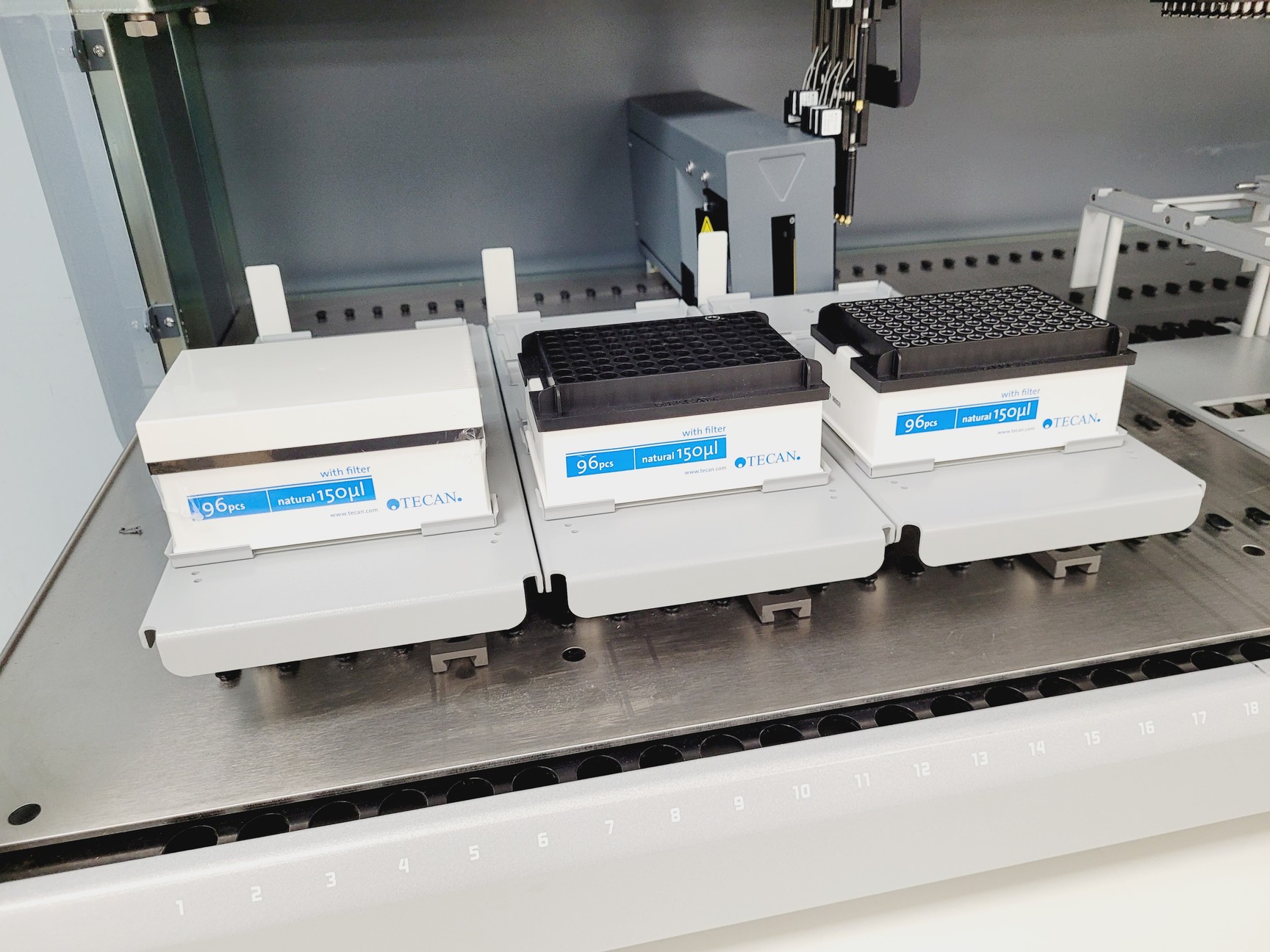 Image of Tecan Freedom EVO-2 200 Liquid Handling System with LiHa Arm, Software Lab