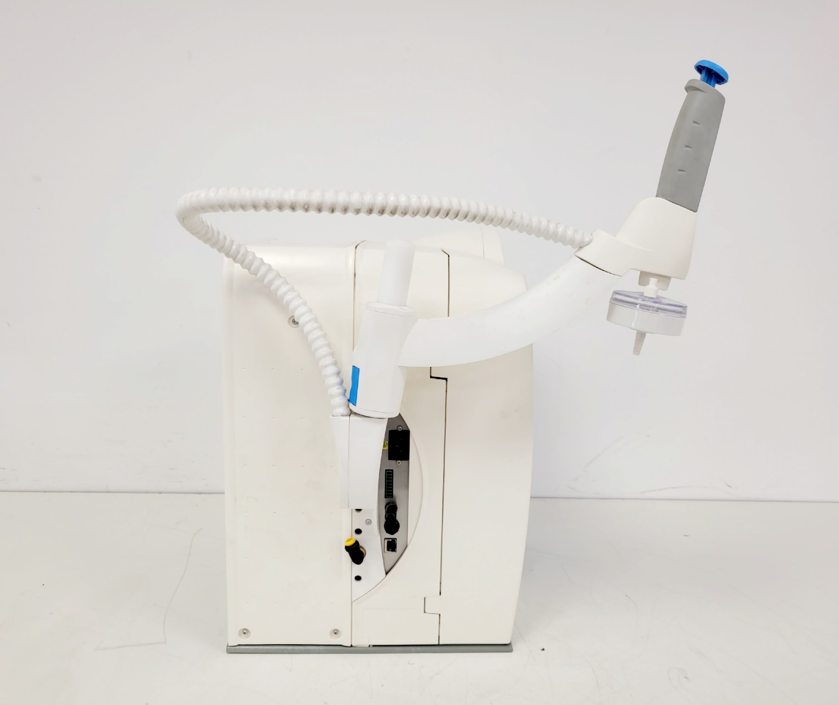 Image of Millipore Milli-Q Reference A+ Water Purification System Lab