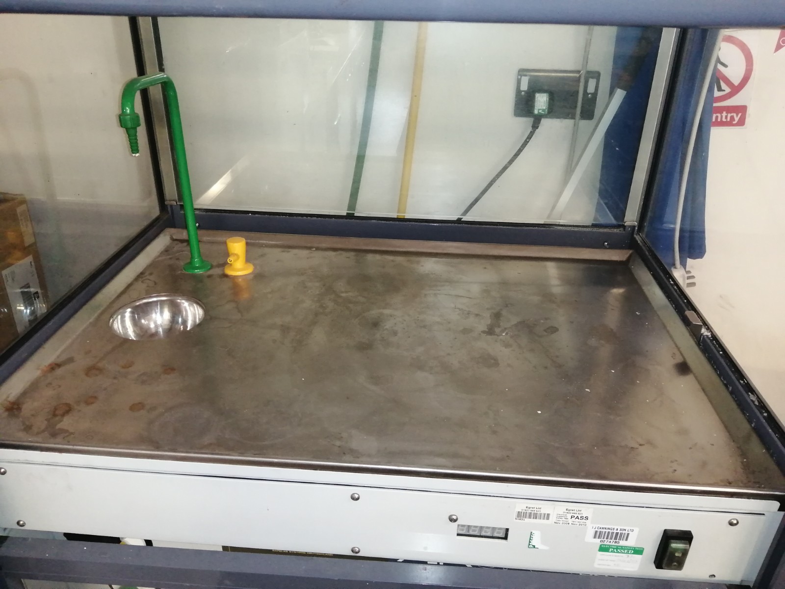 Image of Safelab AirOne Blue AB900GS Recirculating Fume Cabinet Lab