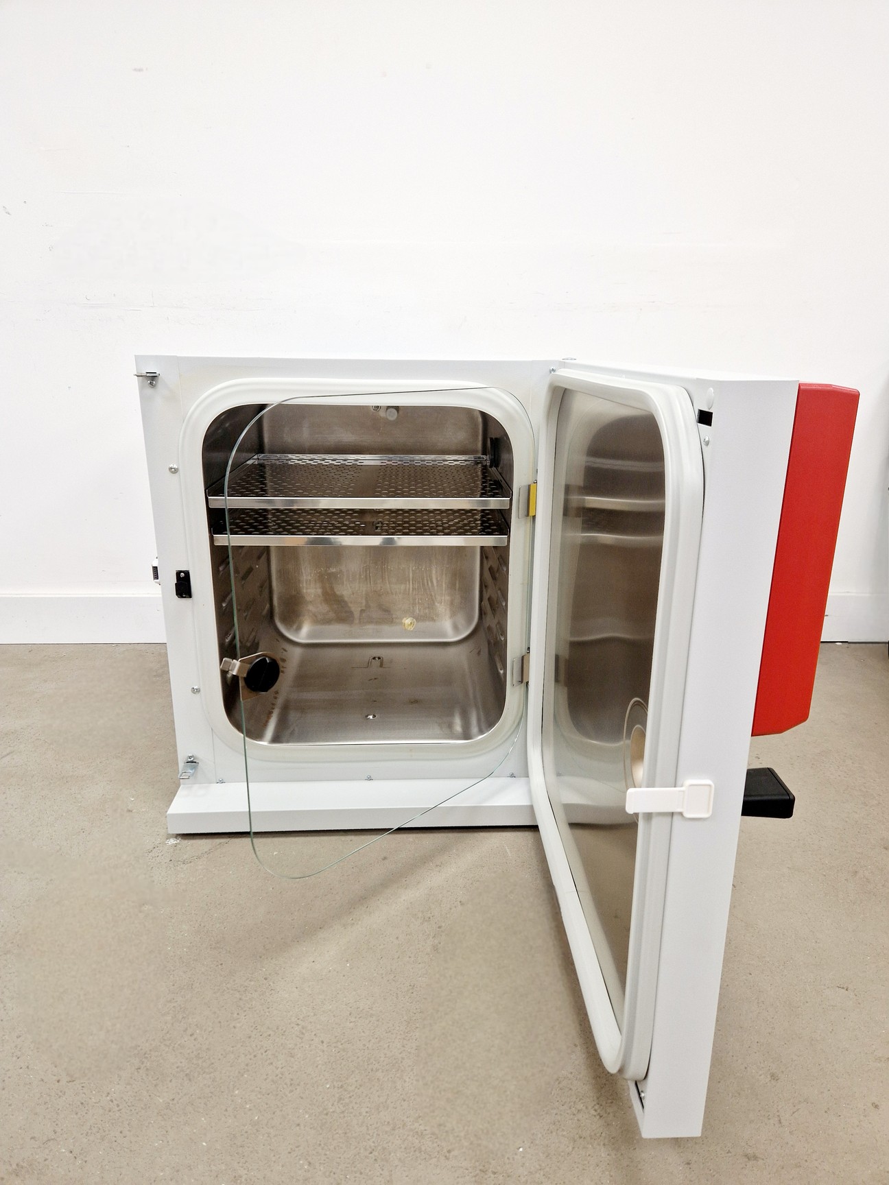 Image of Binder C150 C02 Laboratory Incubator Lab