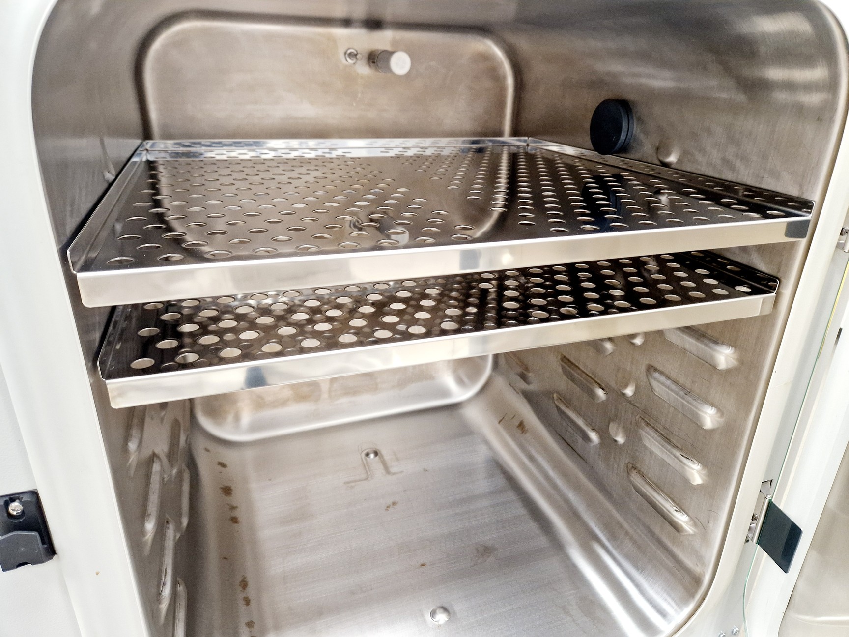 Image of Binder C150 C02 Laboratory Incubator Lab