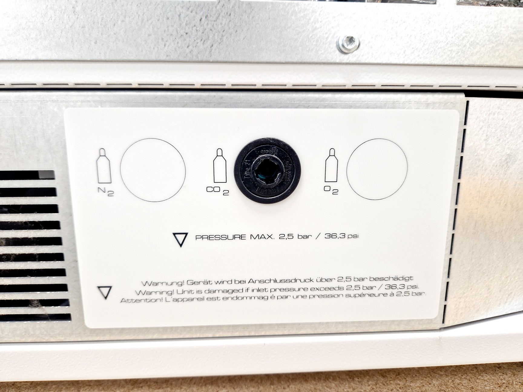 Image of Binder CB 220 CO2 Laboratory Incubator Lab