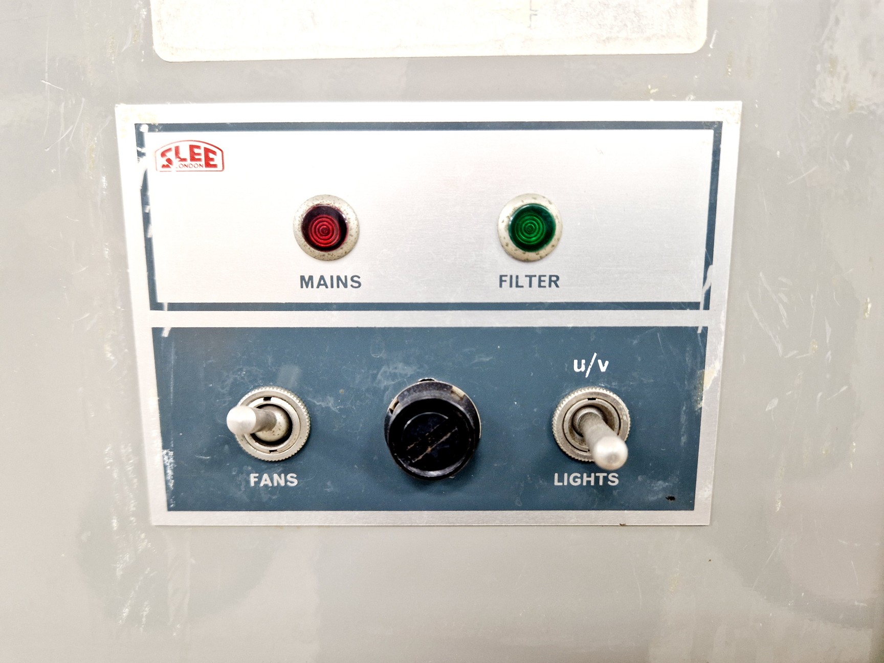 Image of Slee Laminar Flow Cabinet HLF-H Spares/Repair Lab