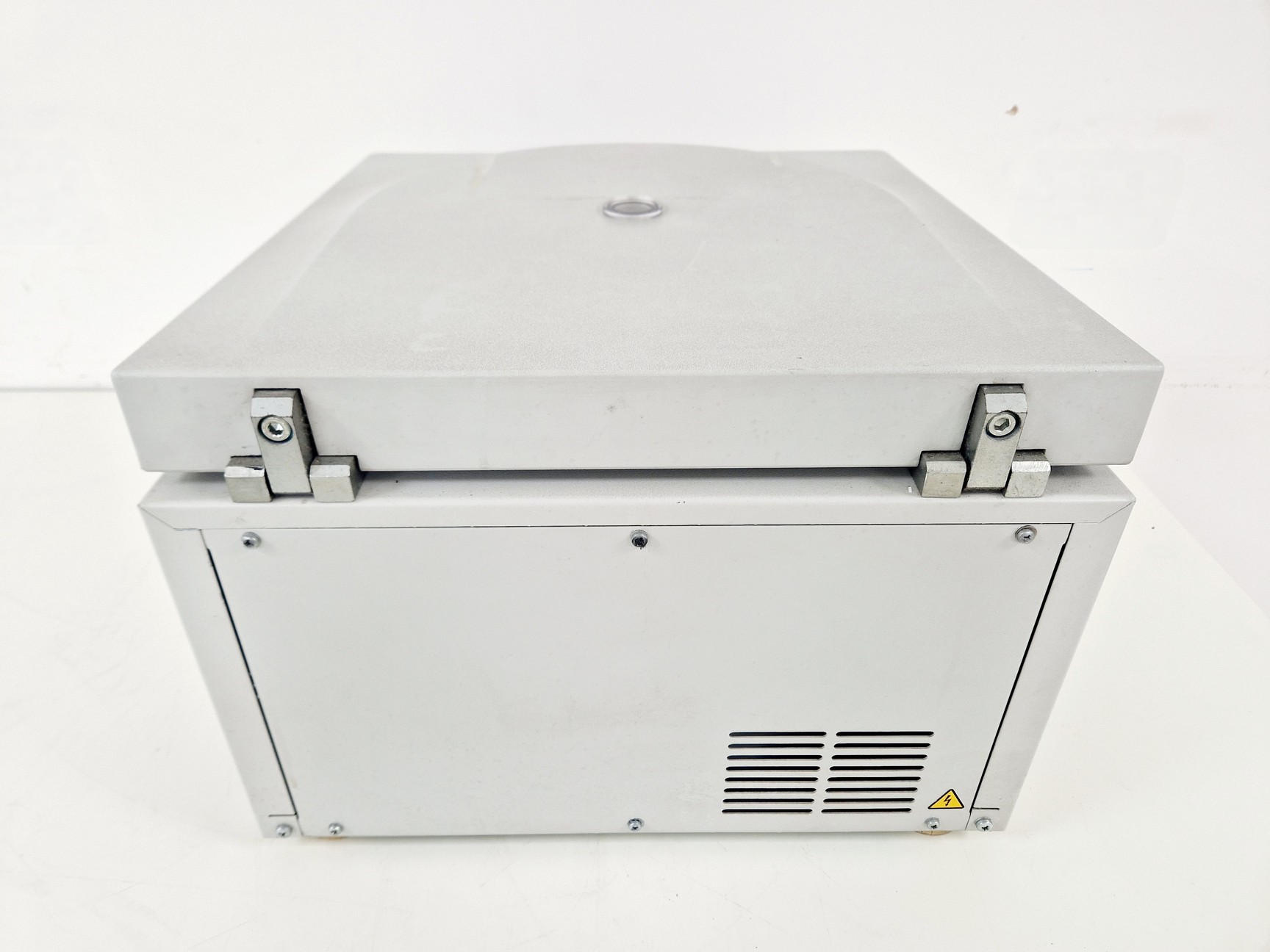 Image of Eppendorf BenchTop Centrifuge 5804 Spares/Repair Lab