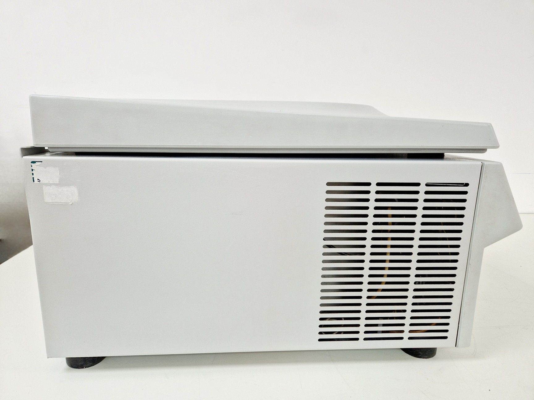 Image of Eppendorf 5810R BenchTop Centrifuge Spares/Repair Lab