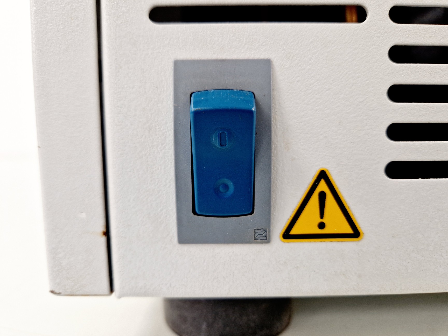 Image of Eppendorf 5810R BenchTop Centrifuge Spares/Repair Lab