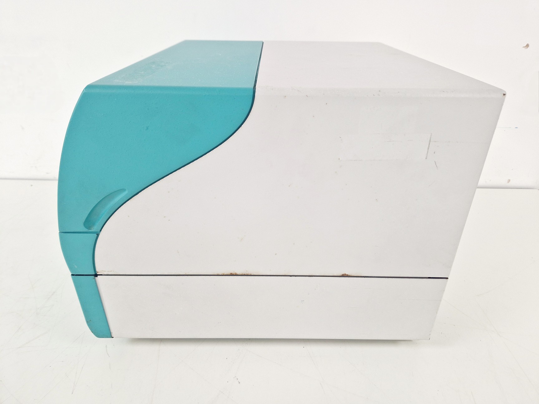 Image of Labsystems Luminoskan Ascent Microplate Reader Type 392 Lab