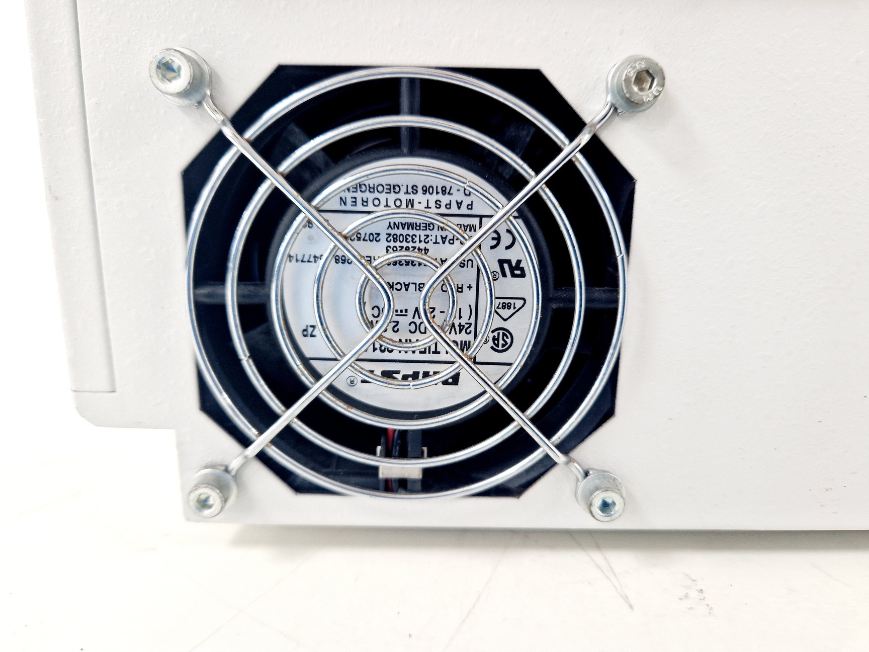 Image of Labsystems Luminoskan Ascent Microplate Reader Type 392 Lab