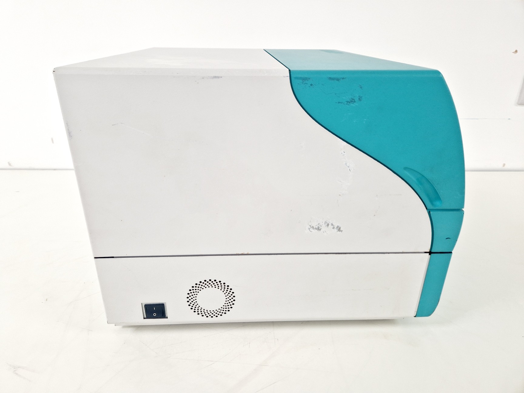 Image of Labsystems Luminoskan Ascent Microplate Reader Type 392 Lab