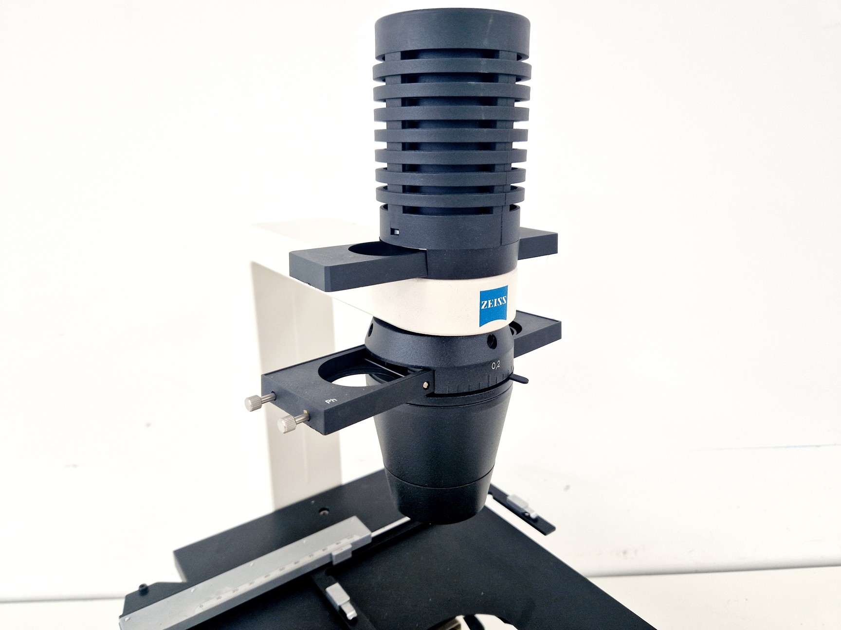 Image of Zeiss Axiovert 25 Microscope w/ 3 x Objectives Achroplan, 4x 10x 20x Lab