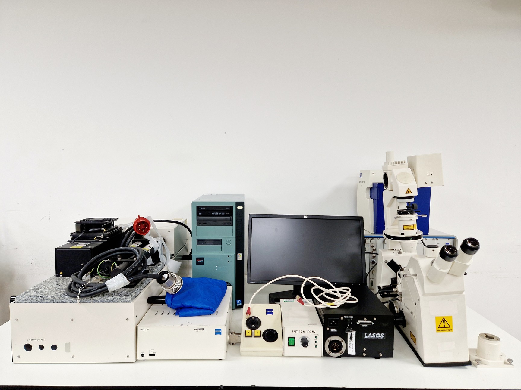 Image of Zeiss Axiovert M 100 Microscope System with LSM510 META & Lasos Laser Setup Lab