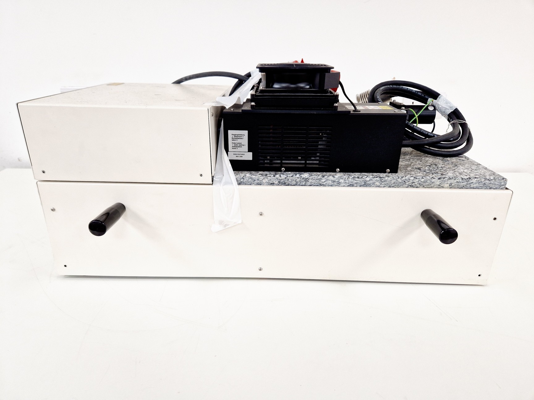 Image of Zeiss Axiovert M 100 Microscope System with LSM510 META & Lasos Laser Setup Lab