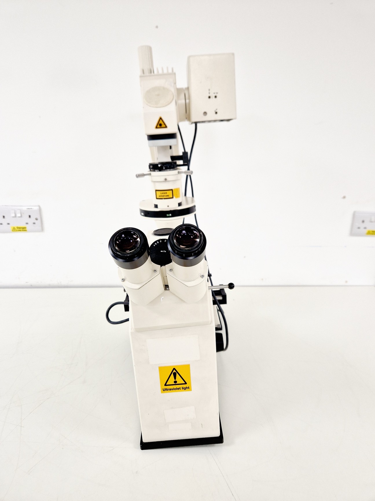 Image of Zeiss Axiovert M 100 Microscope System with LSM510 META & Lasos Laser Setup Lab