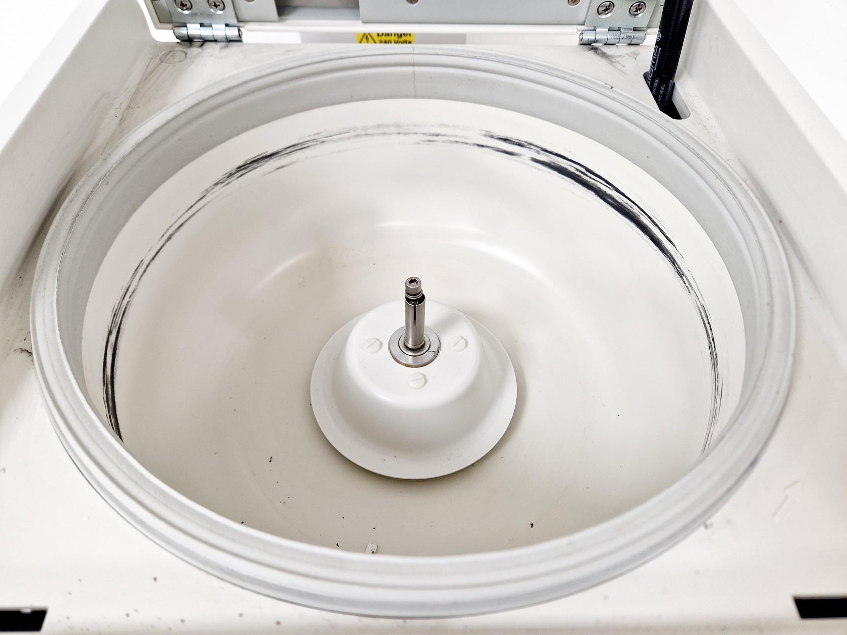 Image of Sigma 2-6E Benchtop Centrifuge w/ 11070 Swing-Out Rotor with 4 x Bucket Lab