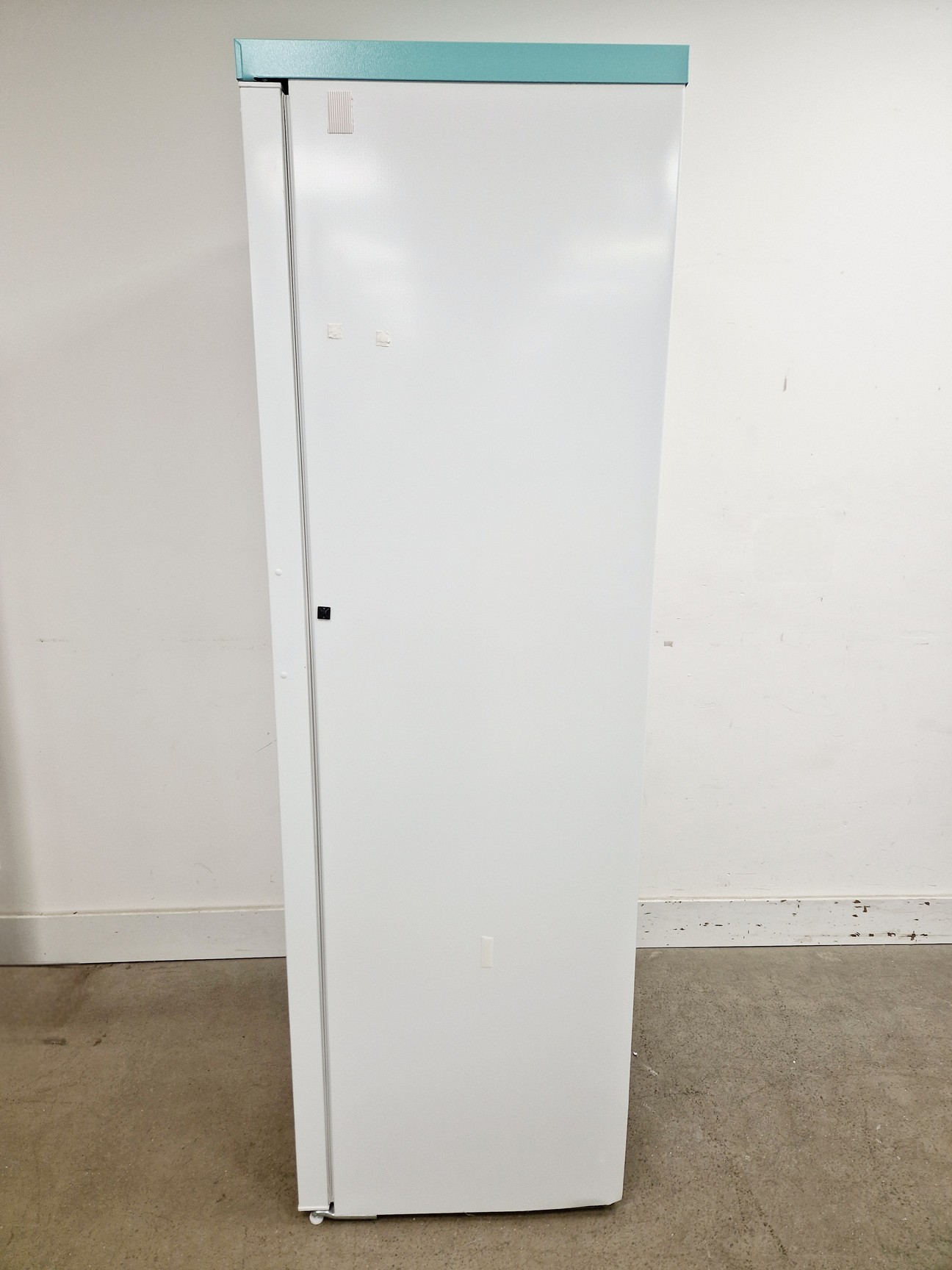 Image of LEC LSFSF312BT Laboratory Medical Freezer