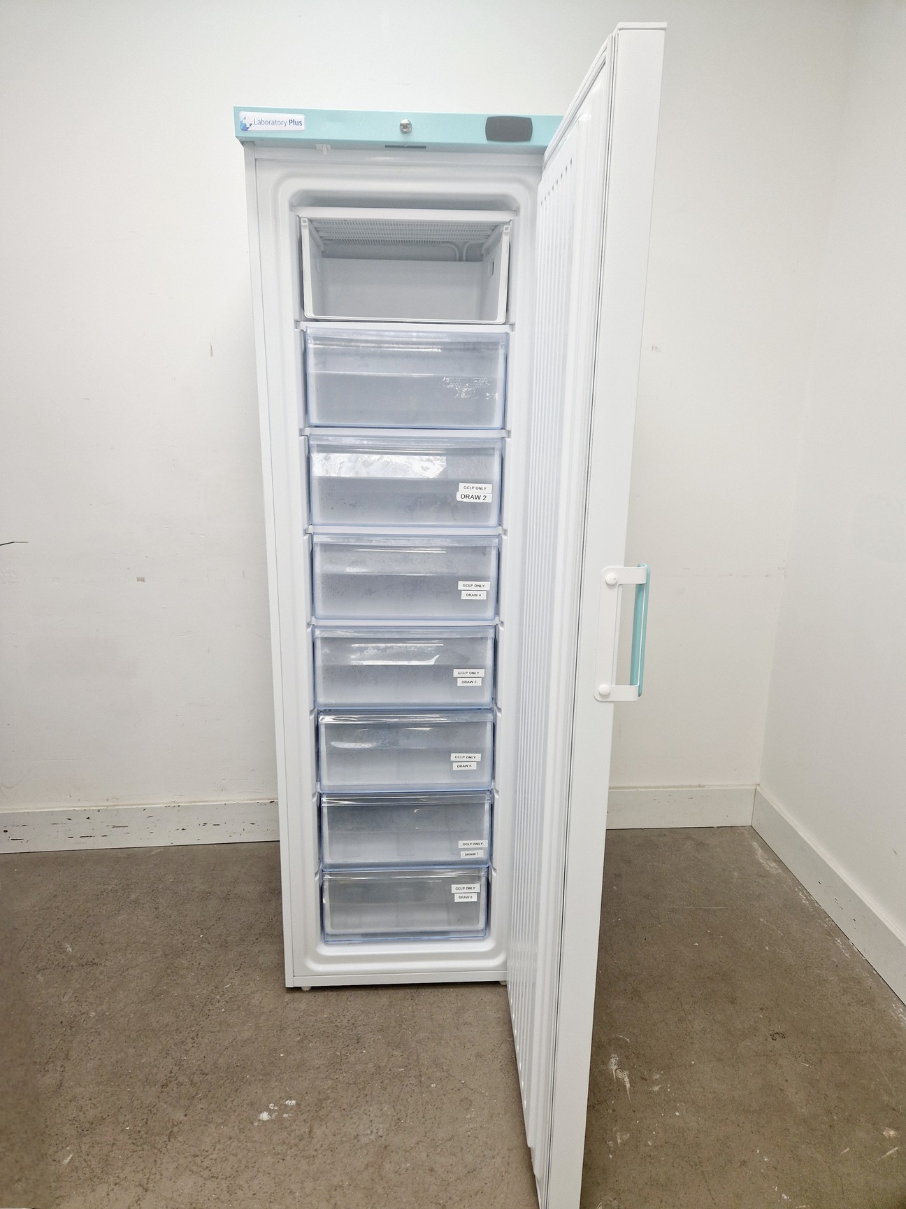 Image of LEC Medical LSFSF312BT Laboratory Freezer Lab