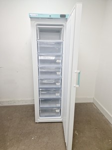 Thumbnail image of LEC Medical LSFSF312BT Laboratory Freezer Lab