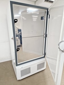 Thumbnail image of PHCBI MDF-DU702VX-PE Twin Guard -86ºc ULT Freezer Lab