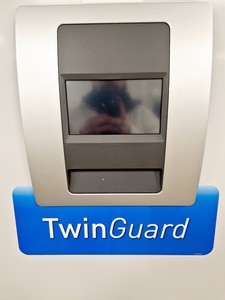 Thumbnail image of PHCBI MDF-DU702VX-PE Twin Guard -86ºc ULT Freezer Lab