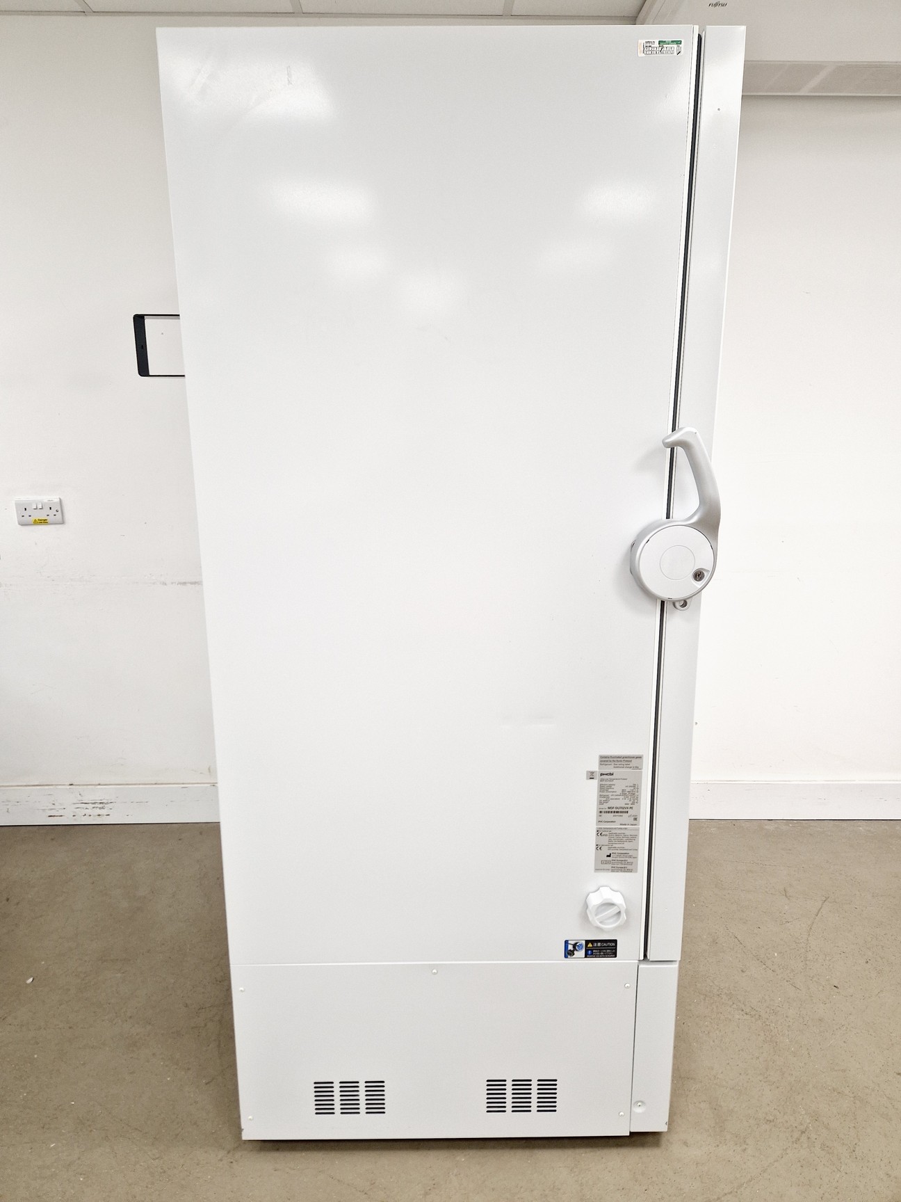 Image of PHCBI MDF-DU702VX-PE Twin Guard -86ºc ULT Freezer Lab