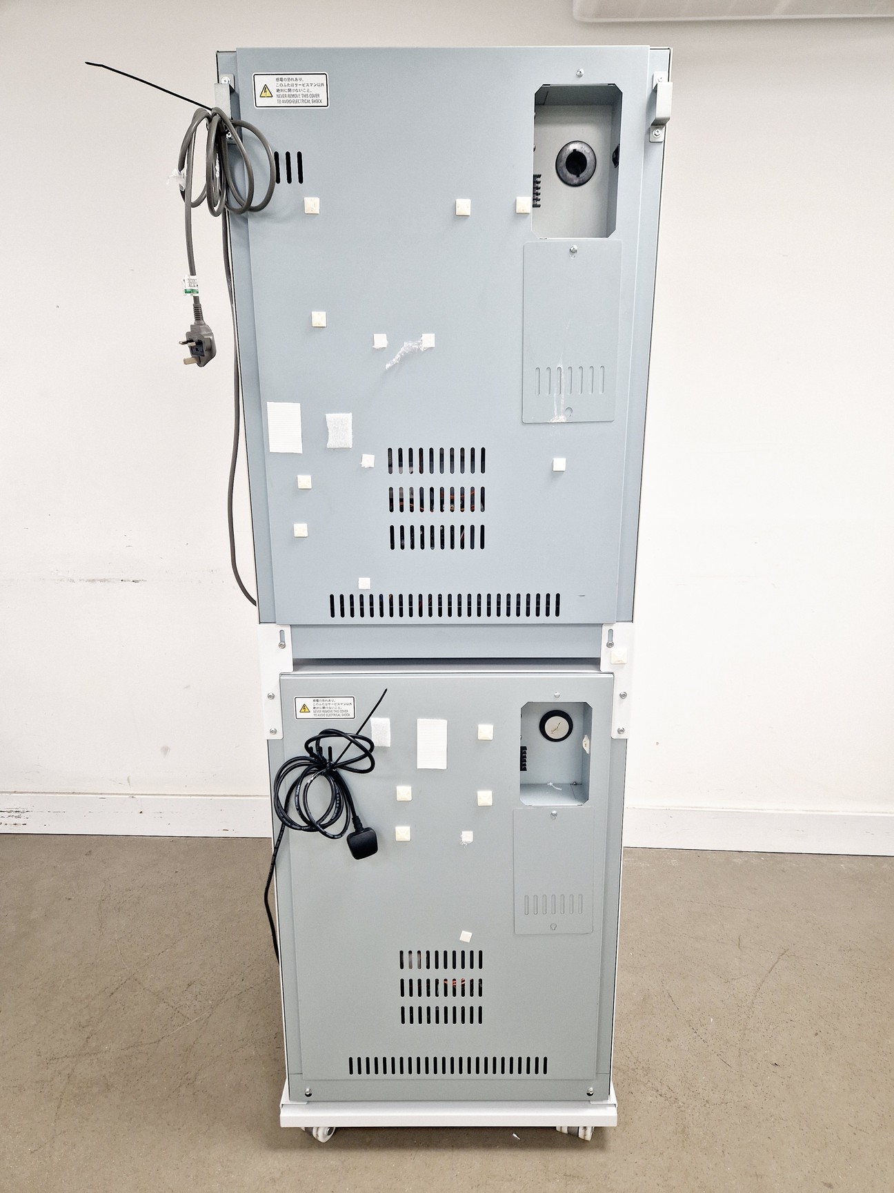 Image of MCO-170AICUVD-PE Double Stacked Co2 Laboratory Incubator 