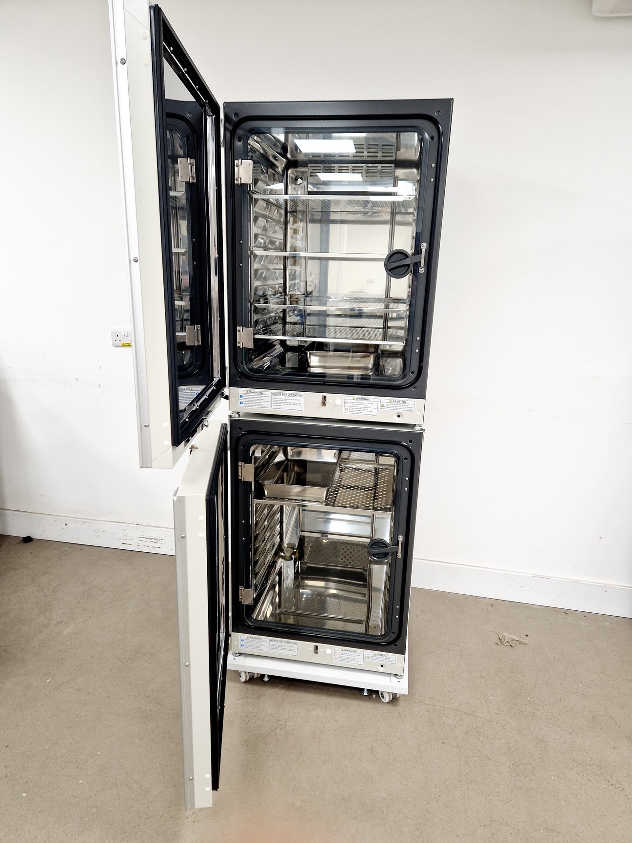 Image of Double Stacked MCO-170AICUVD-PE Co2 Laboratory Incubator Lab