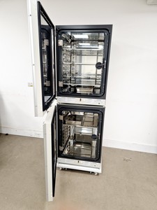Thumbnail image of Double Stacked MCO-170AICUVD-PE Co2 Laboratory Incubator Lab