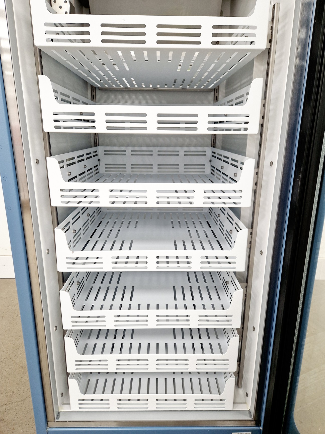 Helmer Rosting Helmer iLR113-GX Laboratory Refrigerator Lab