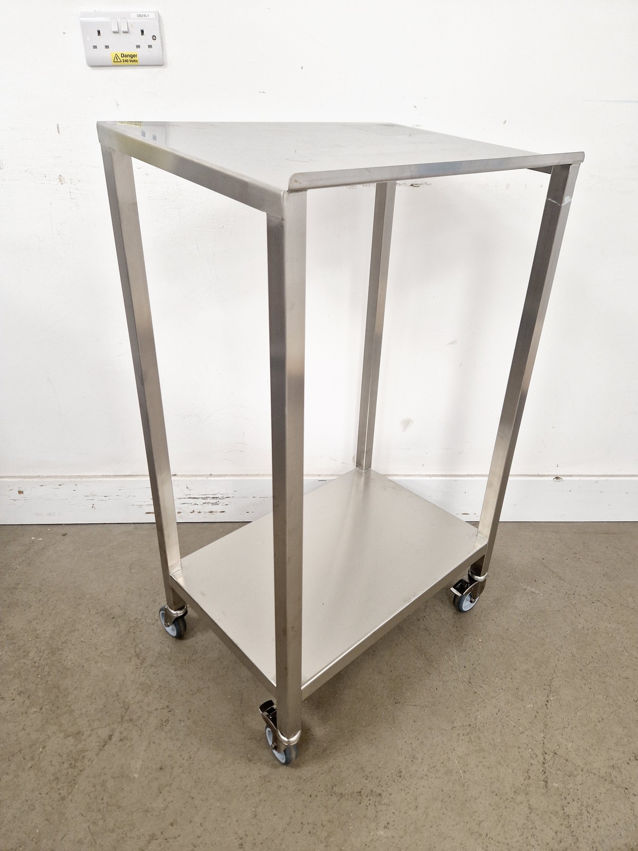 Image of Teknomek Metal Trolley  L x 41 W x 60 H x 100 cm 