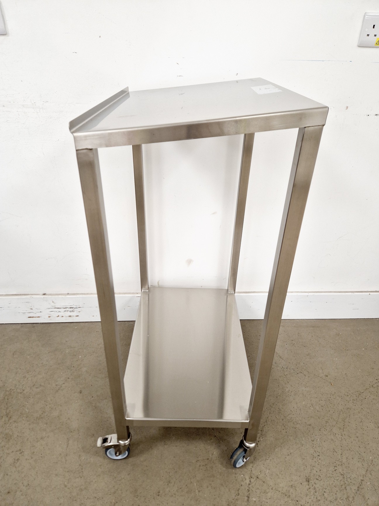 Image of Teknomek Metal Trolley L x 41 W x 60 H x 100 cm 