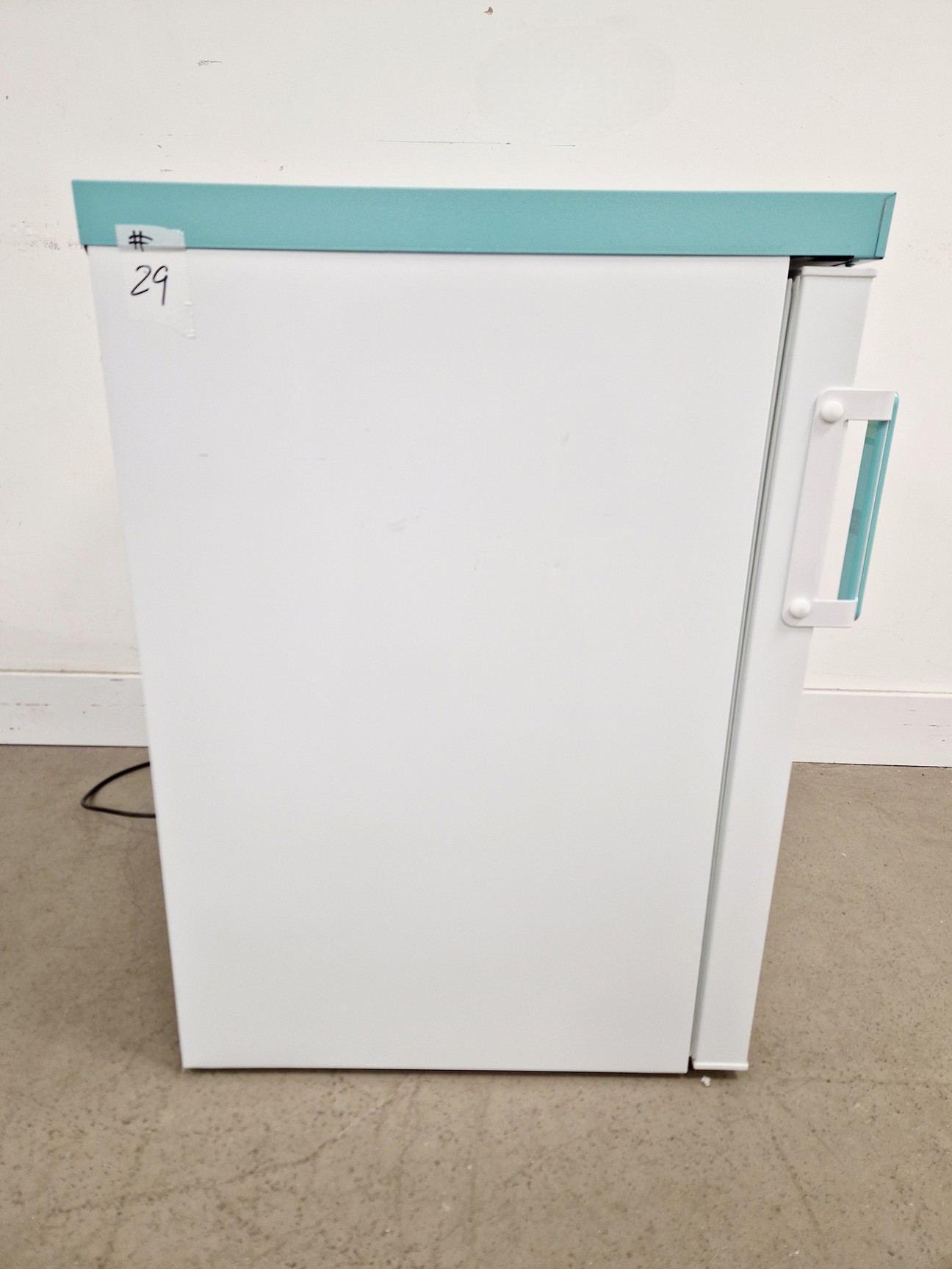 Image of LEC LSFSR158UK Medical Laboratory Refrigerator Lab