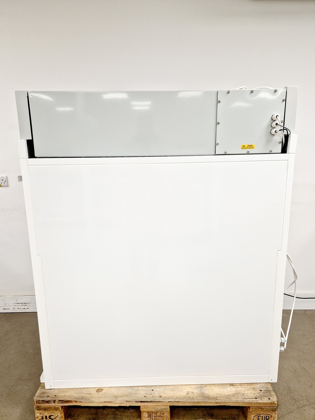 Image of BioMat 2 Class ll Microbiological Safety Cabinet - No UV Lab