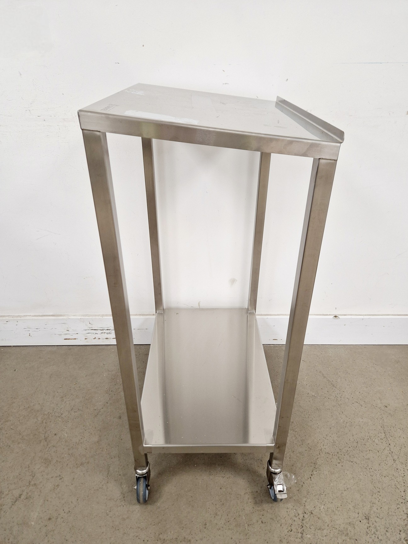 Image of Teknomek Metal Trolley L x 41 W x 60 H x 100 cm 