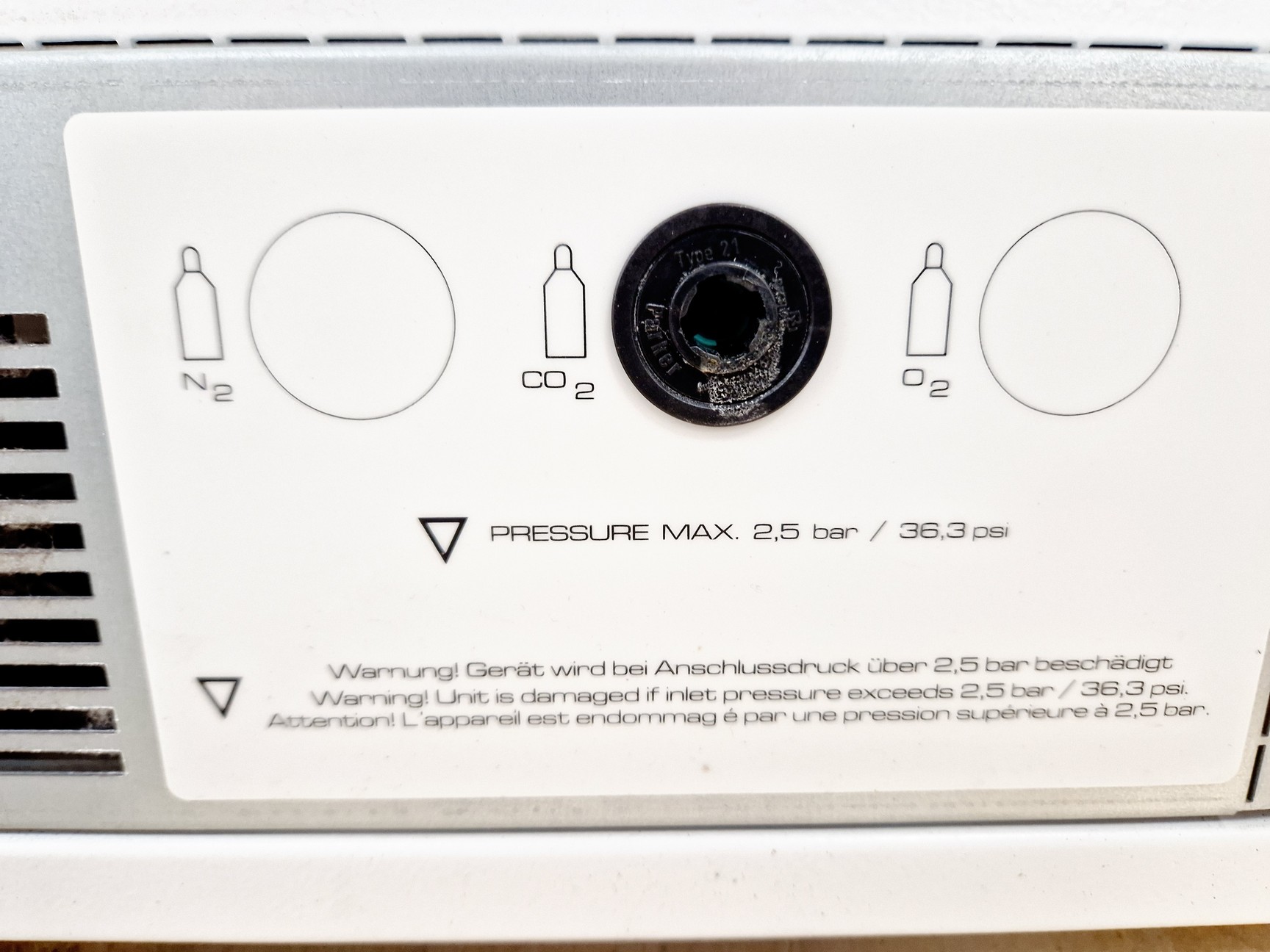 Image of Binder CB 220 Laboratory Incubator 