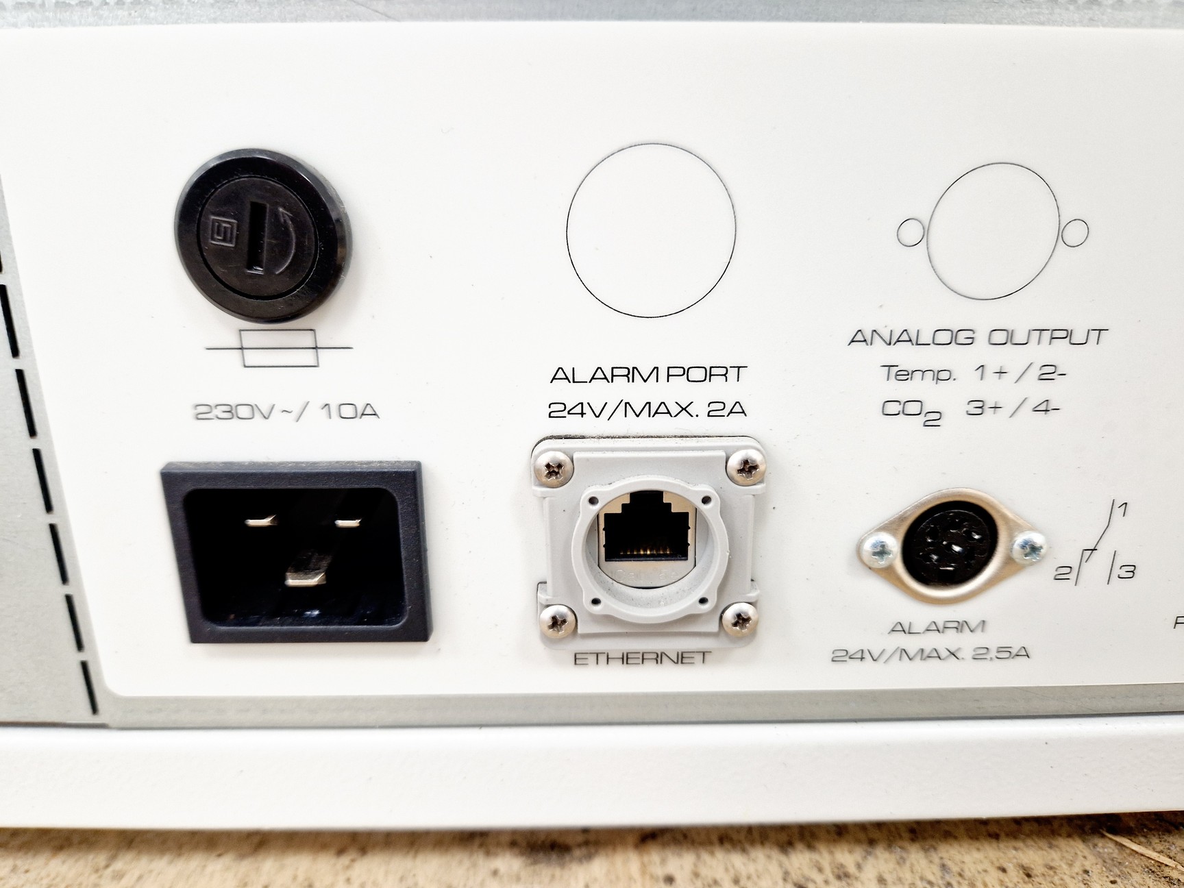 Image of Binder CB 220 Laboratory Incubator