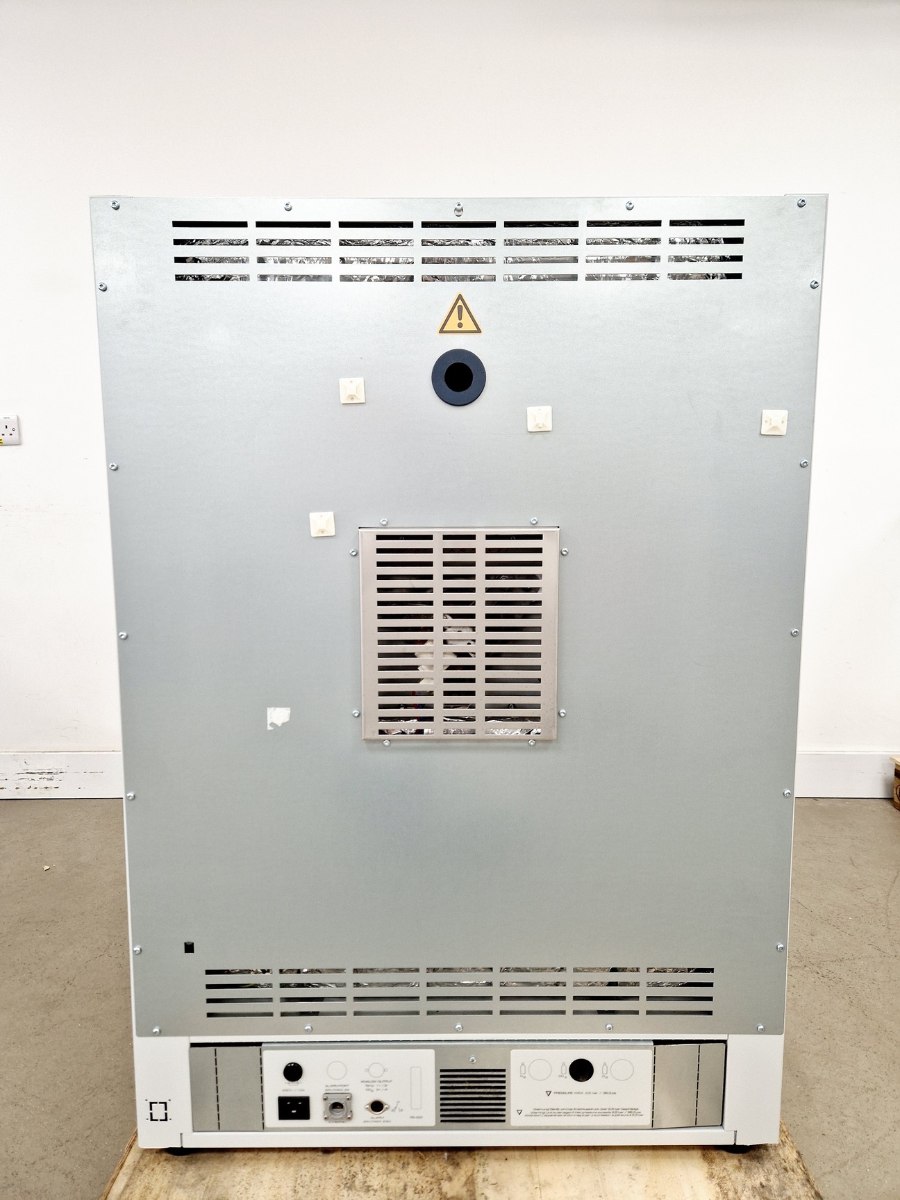 Image of Binder CB 220 Laboratory Incubator 